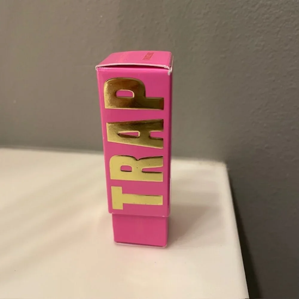 NIB Jeffree Star Confessional Lipstick Velvet Trap Matte Red